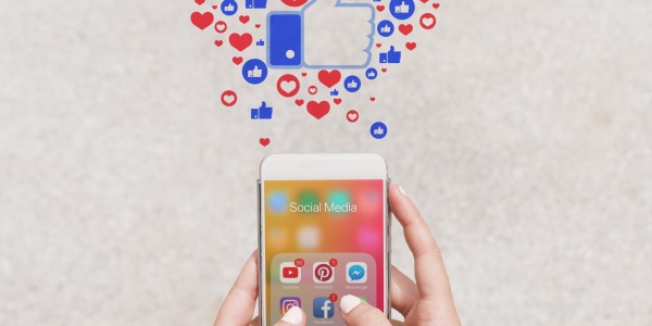 Visita nuestras Redes Sociales